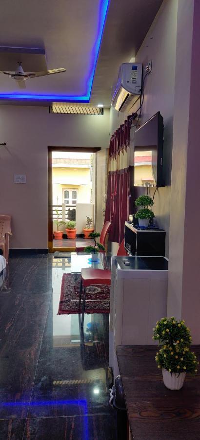 Samrat Homestay *