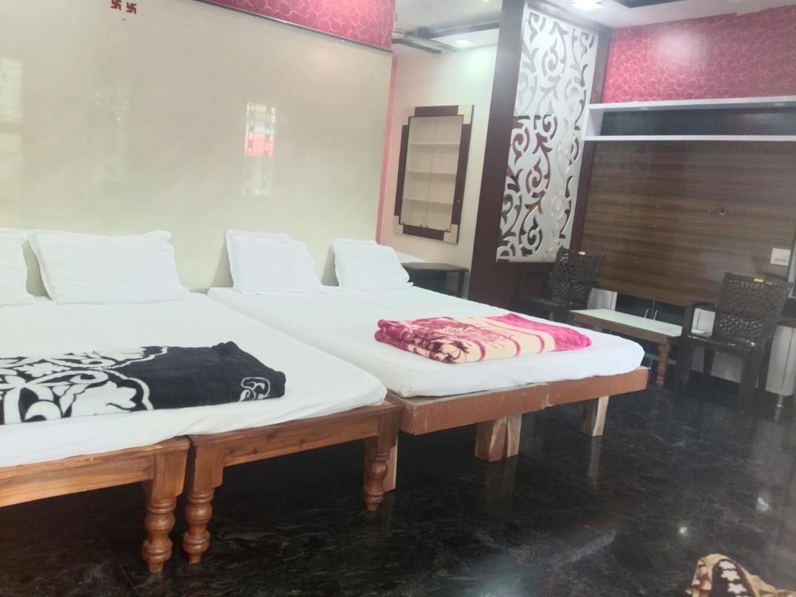 Samrat Homestay *
