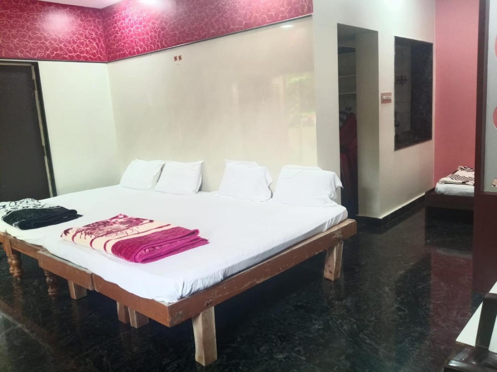 Homestay Samrat *