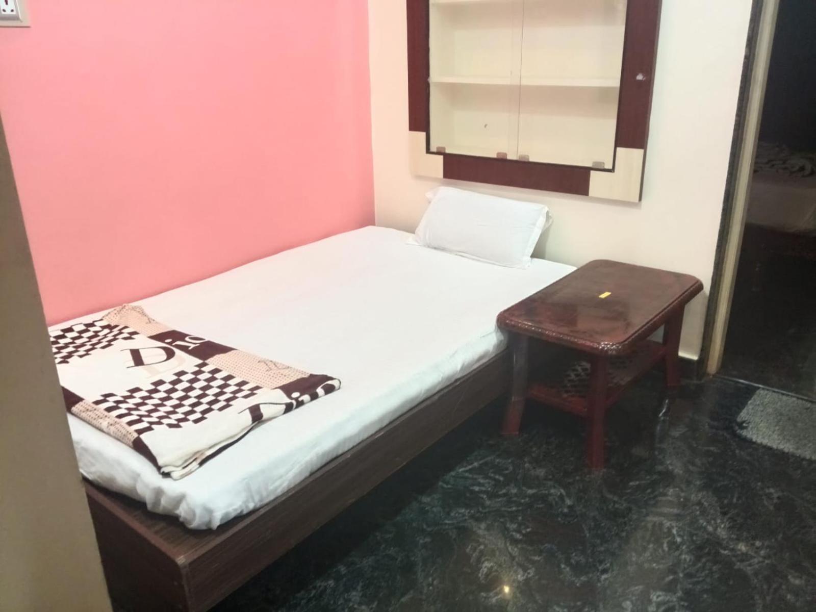 Samrat Homestay *